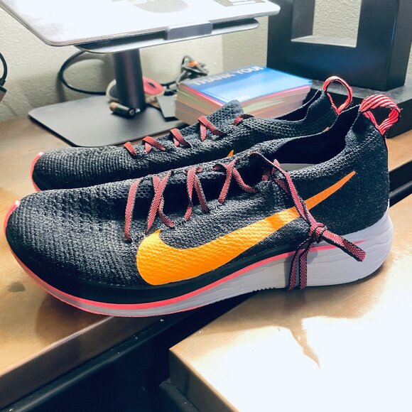 Nike Flyknit Zoom Fly Charcoal Crimson Yellow Womens Running 7.5 US 38.5 EUR - Picture 3 of 7
